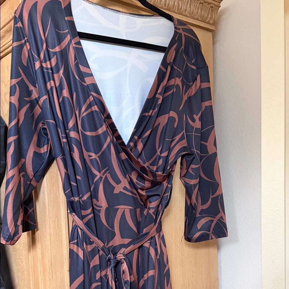 Stylish Wrap Dress with Abstract Print